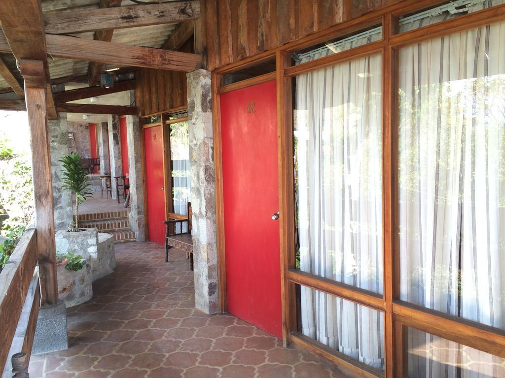 Hotel Terrazas Del Lago San Antonio Palopó Extérieur photo